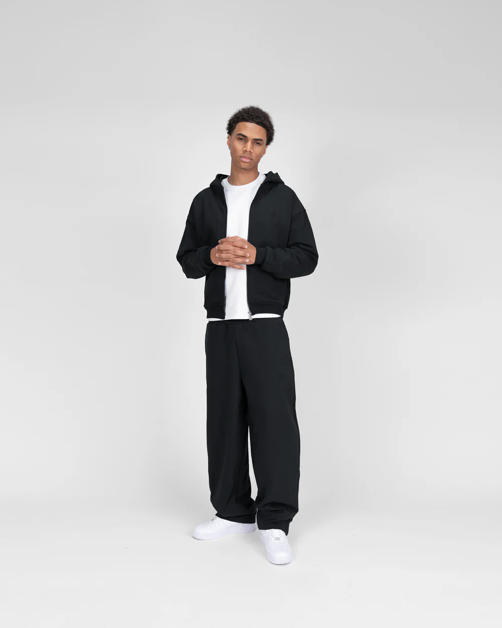 SU ZIPPER – BLACK