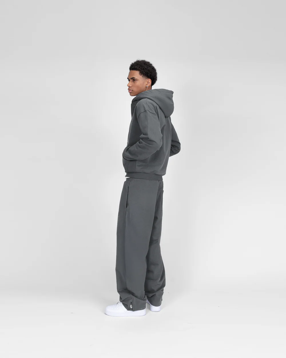 SU ZIP JOGGER – ANTHRAZIT